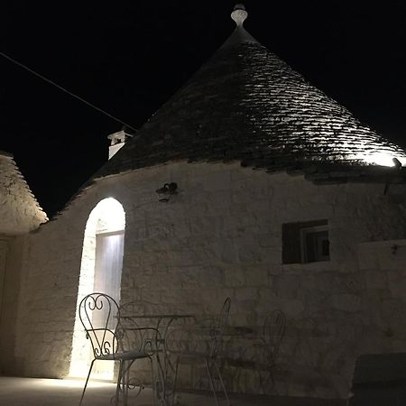 로코로톤도 Trulli Le 2 Nicchie 빌라 외부 사진